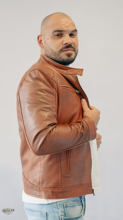 Giacca uomo in pelle marrone con zip e tasche verticali