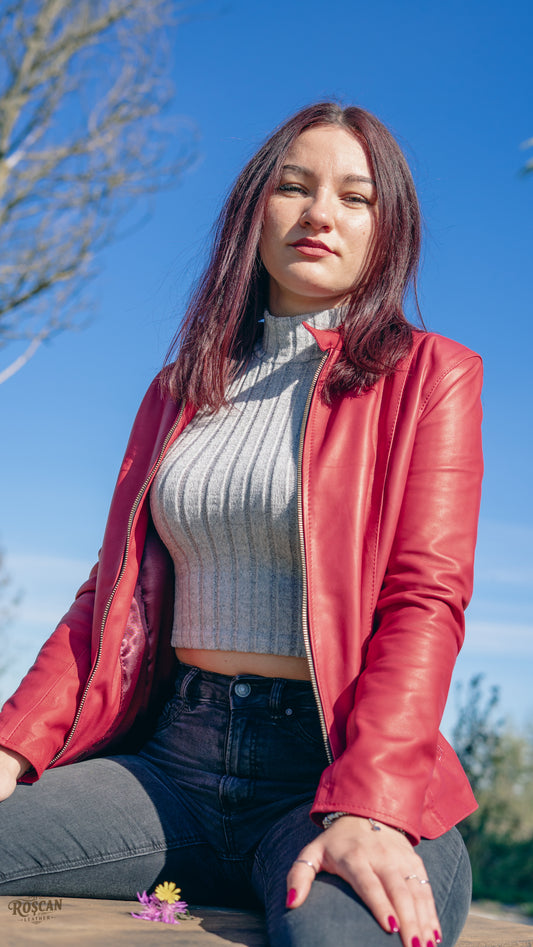 Giacca donna in pelle rossa con zip frontale