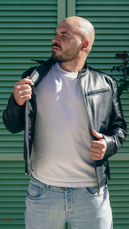 Giacca uomo in pelle nera con zip e tasche verticali